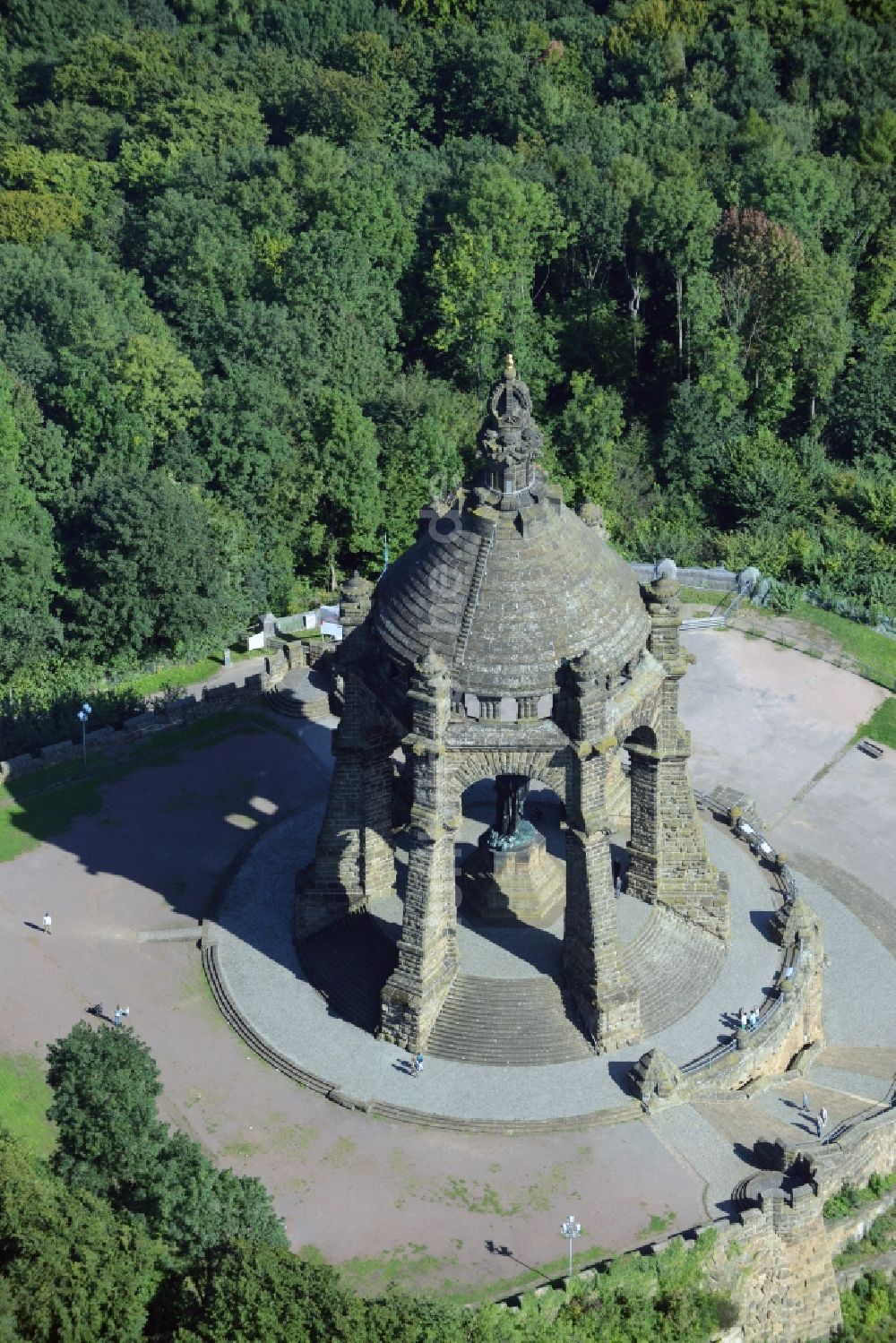 Luftbild Porta Westfalica - Geschichts- Denkmal Kaiser-Wilhelm-Denkmal in Porta Westfalica im Bundesland Nordrhein-Westfalen