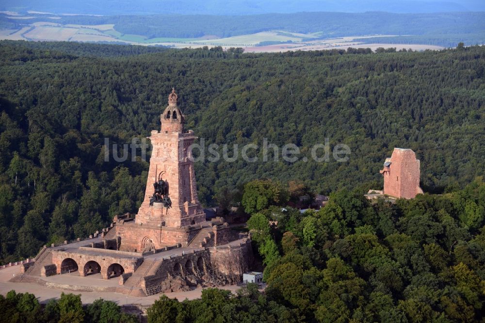 Luftbild Kyffhäuserland - Geschichts- Denkmal Kyffhäuserdenkmals bei Steinthaleben in Kyffhäuserland im Bundesland Thüringen
