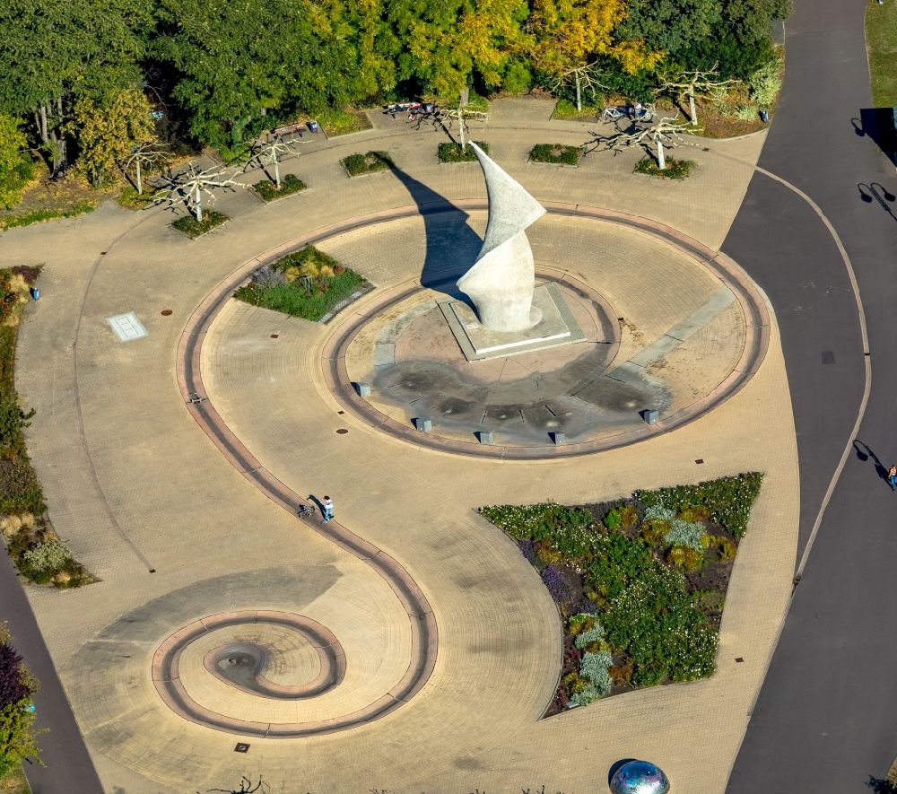 Luftbild Magdeburg - Geschichts- Denkmal Monument der Voelkerfreundschaft im Ortsteil Zentrum in Magdeburg im Bundesland Sachsen-Anhalt, Deutschland