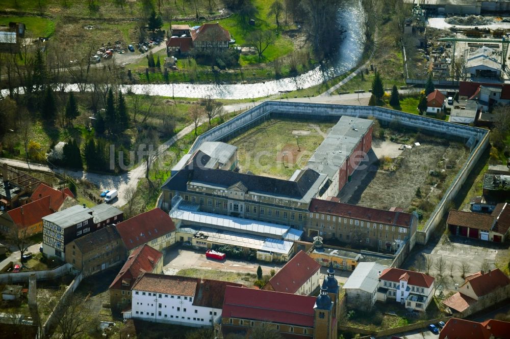 Ichtershausen von oben - Geschlossene Justizvollzugsanstalt in Ichtershausen im Bundesland Thüringen, Deutschland
