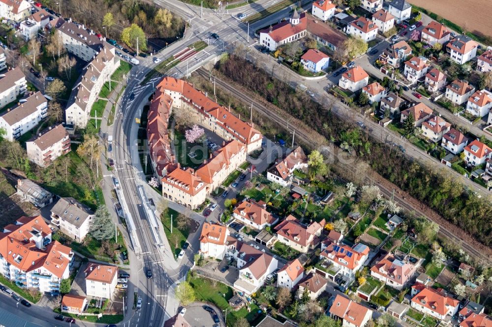 Luftaufnahme Zuffenhausen - Geschlossene Wohnbebauung Wimpfener Straße in Zuffenhausen im Bundesland Baden-Württemberg, Deutschland