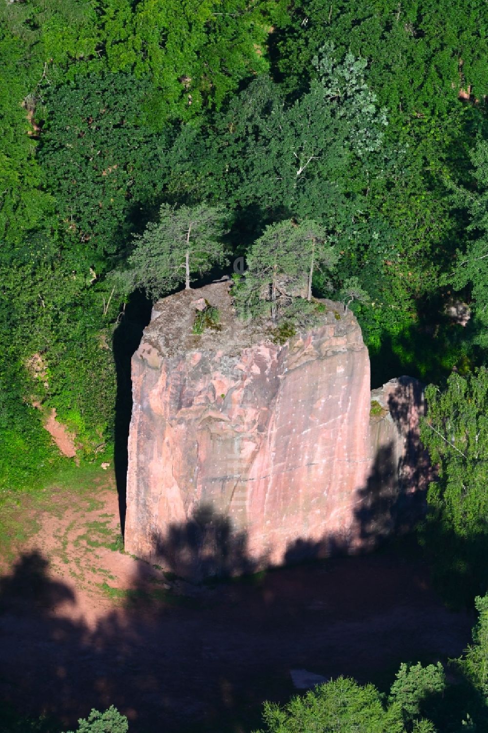Luftaufnahme Nosswitz - Gesteinsformation Seidelbruch auf dem Rochlitzer Berg in Nosswitz im Bundesland Sachsen, Deutschland
