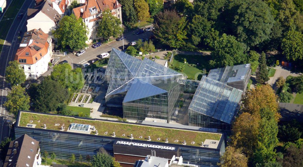 Luftaufnahme Freiburg im Breisgau - Gewächshaus im Botanischen Garten Freiburg, Baden-Württemberg