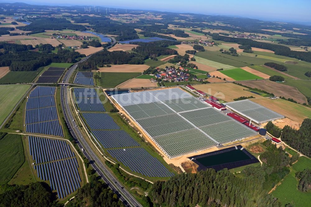 Luftaufnahme Feulersdorf - Gewächshaus- Reihen der Gemüsebau Scherzer & Boss Fruchtgemüse GmbH in Feulersdorf im Bundesland Bayern, Deutschland