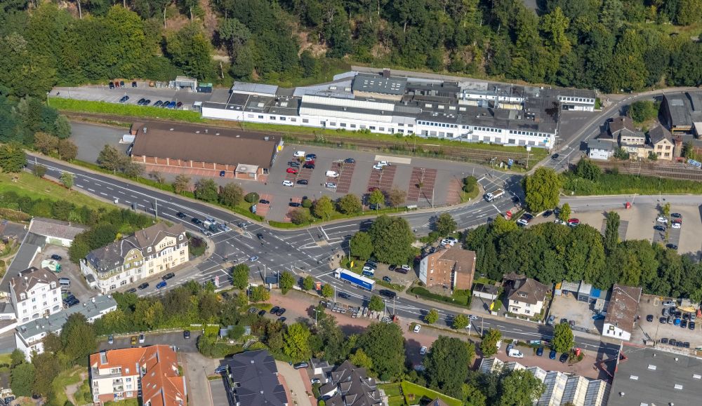Ennepetal von oben - Gewerbegebiet entlang der Milsper Straße in Ennepetal im Bundesland Nordrhein-Westfalen - NRW, Deutschland