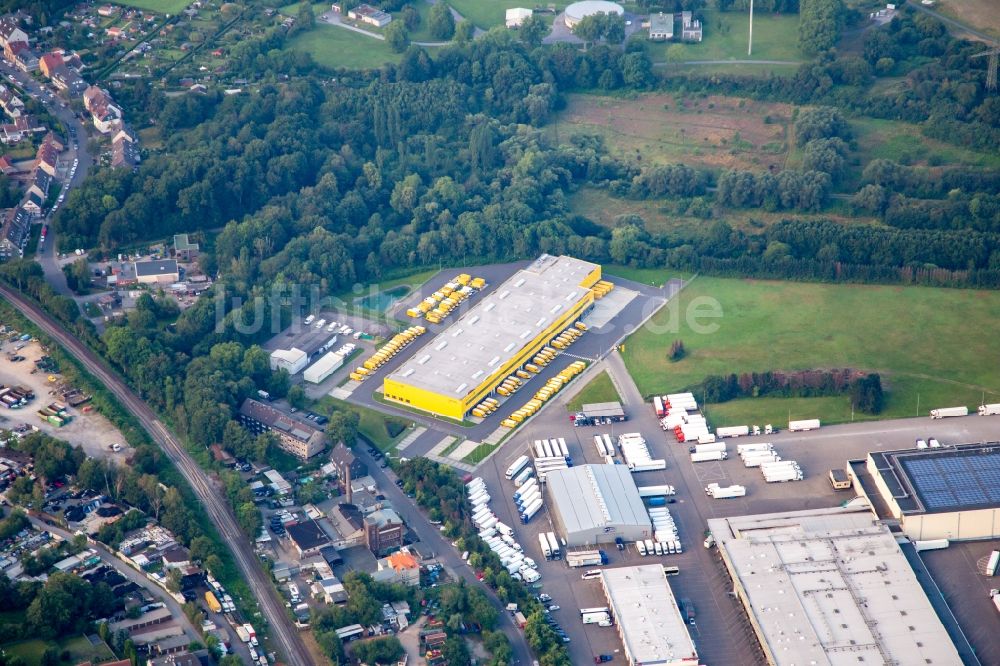 Luftbild Essen - Gewerbegebiet entlang der Ruhrau in Essen im Bundesland Nordrhein-Westfalen, Deutschland