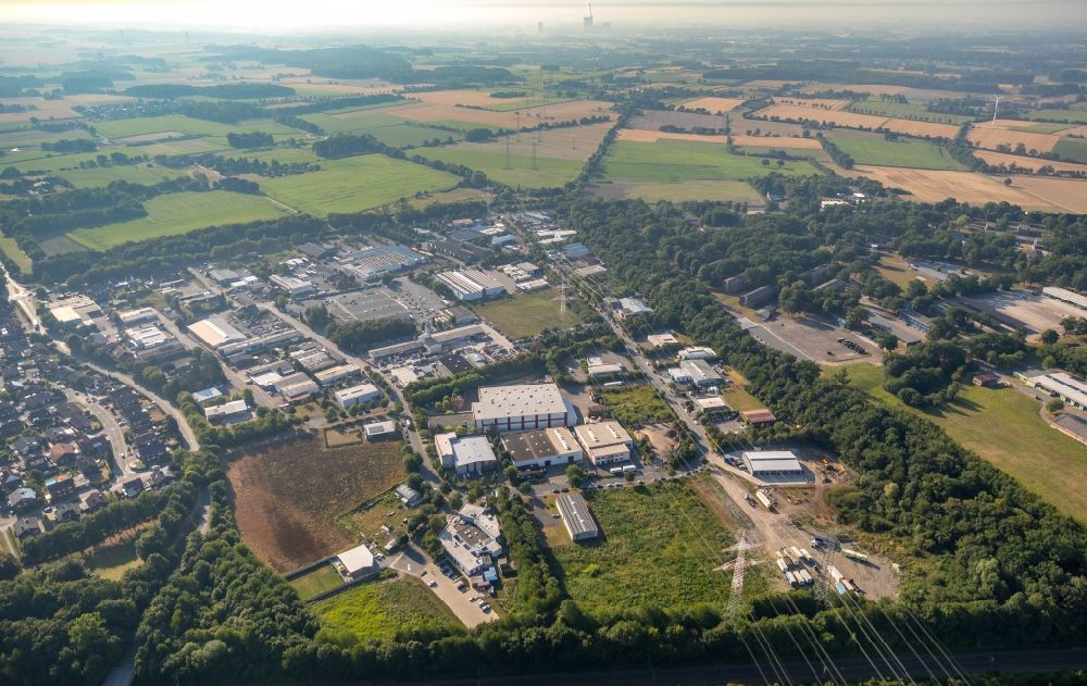 Luftbild Ahlen - Gewerbegebiet Gewerbegebiet Kleinwellenfeld in Ahlen im Bundesland Nordrhein-Westfalen, Deutschland