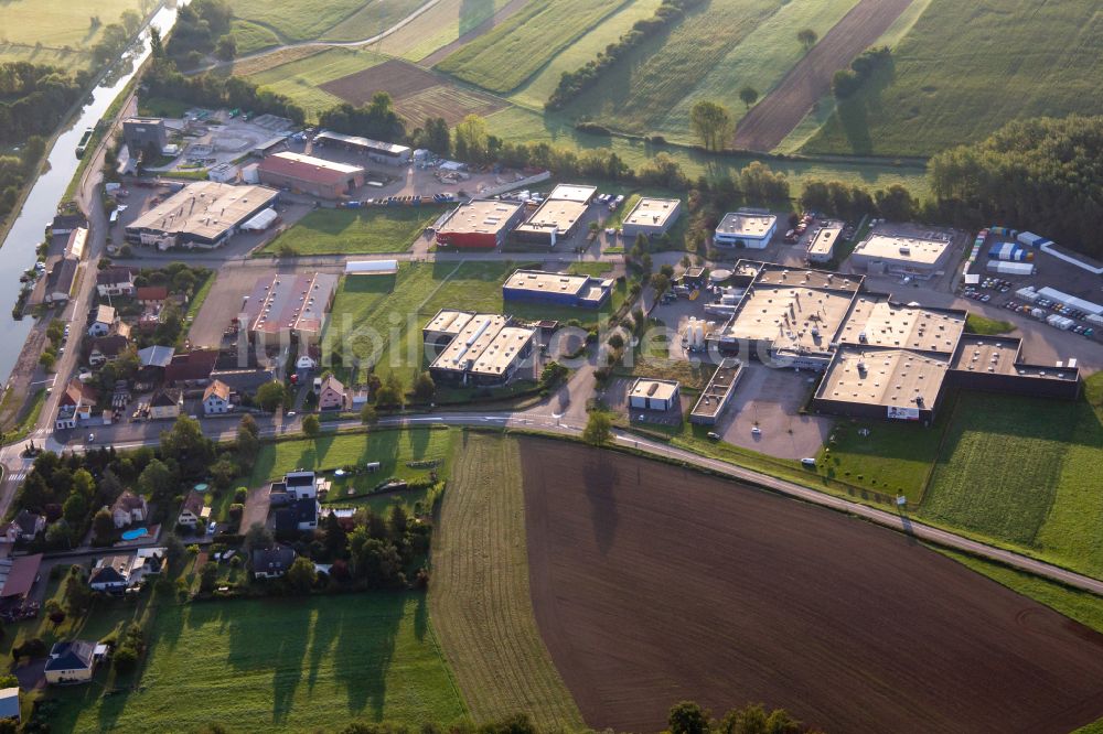 Luftbild Hochfelden - Gewerbegebiet in Hochfelden in Grand Est, Frankreich
