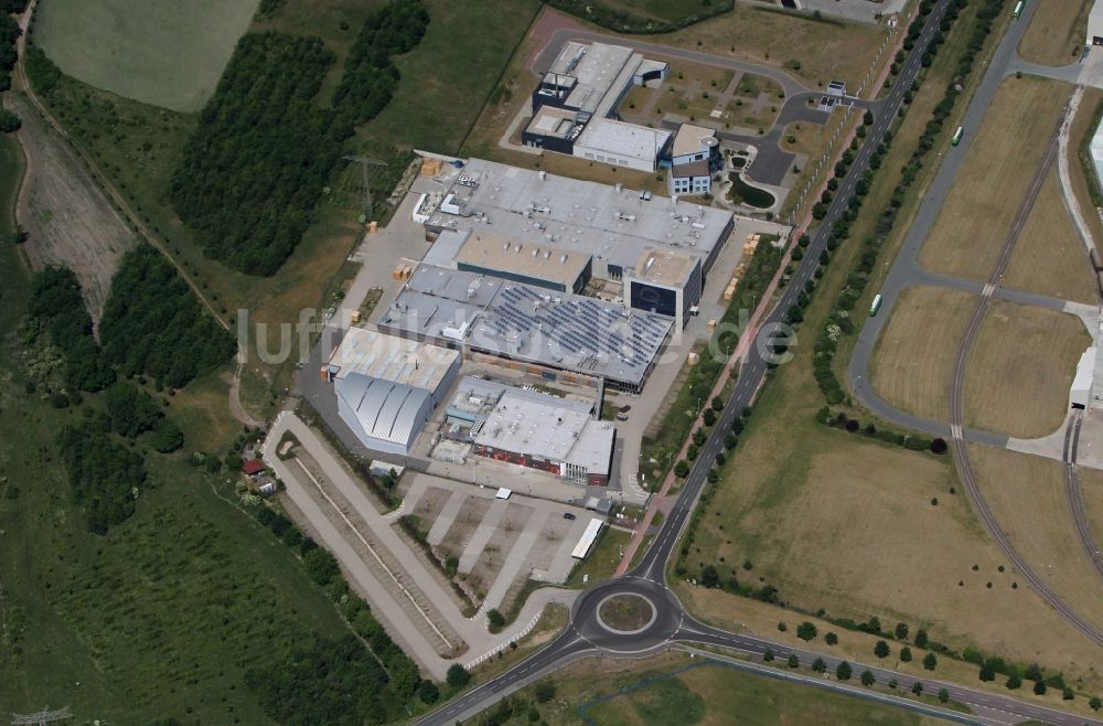 Luftaufnahme Wolfen OT Thalheim - Gewerbegebiet- und Industriestandort Solar Valley in Wolfen OT Thalheim in Sachsen-Anhalt