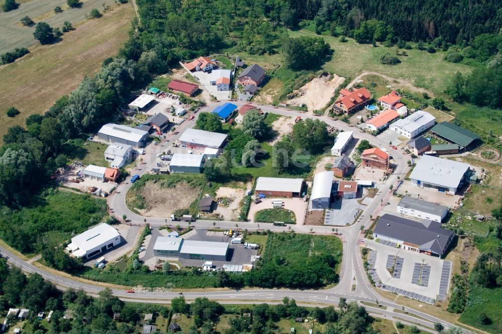 Jockgrim von oben - Gewerbegebiet Süd / Mittelwegring im Ortsteil Industriegebiet Wörth-Oberwald in Jockgrim im Bundesland Rheinland-Pfalz