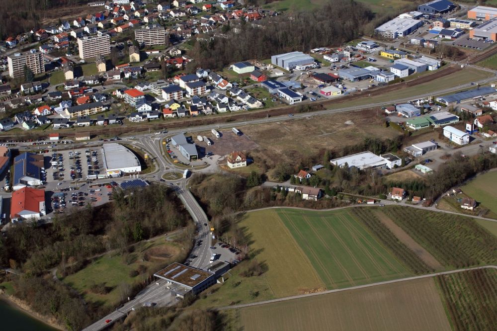 Laufenburg aus der Vogelperspektive: Gewerbegebiet am Stadtweg in Laufenburg im Bundesland Baden-Württemberg, Deutschland