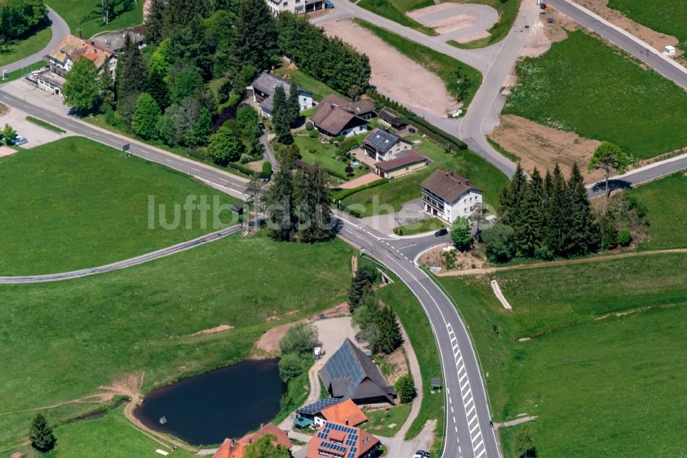 Luftaufnahme Gütenbach - Gewerbegebiet an der Straße Höhenweg und Ob der Eck in Gütenbach im Bundesland Baden-Württemberg, Deutschland