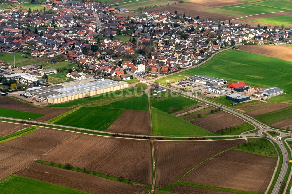Luftbild Altenheim - Gewerbegebiet mit Supermarkt im Osten von Altenheim im Bundesland Baden-Württemberg, Deutschland