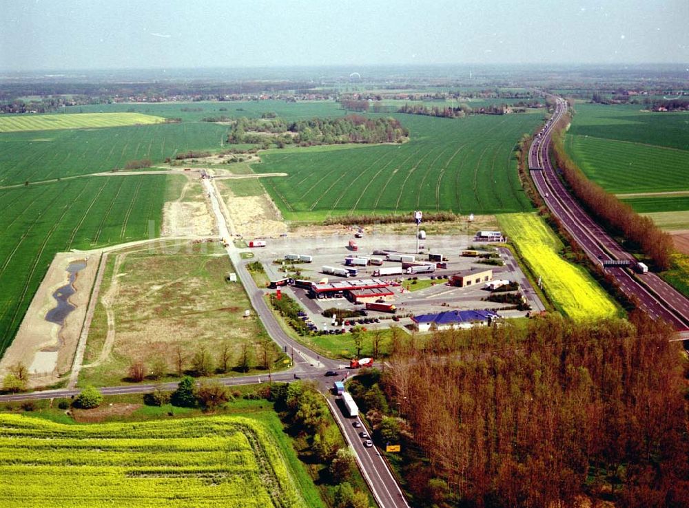 Luftbild Vehlefanz / BRB - Gewerbegebiet Vehlefanz an der Autobahn A10 Richtung Rostock / Hamburg und der Landstraße L 17 Schwante-Berlin