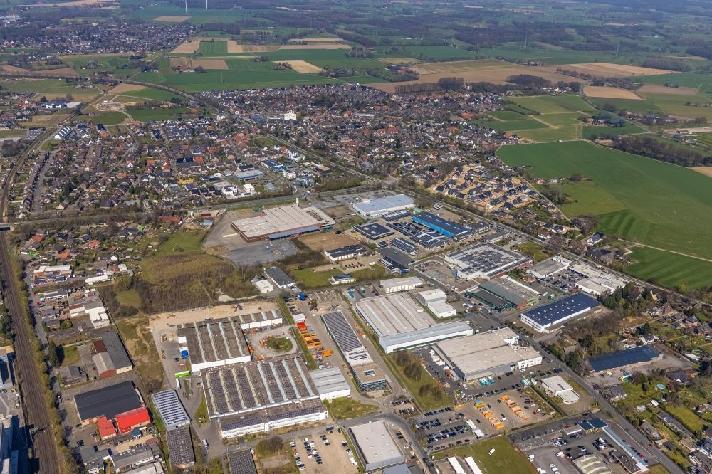 Luftaufnahme Wesel - Gewerbegebiet in Wesel im Bundesland Nordrhein-Westfalen, Deutschland