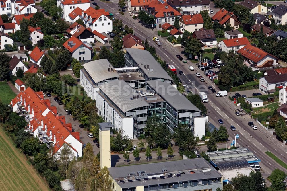 Luftaufnahme Neuried - Gewerbegebäude an Forstenrieder Straße und Floriansbogen in Neuried