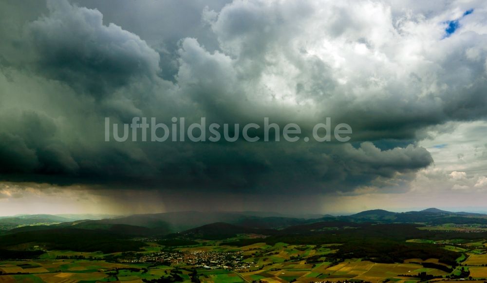 Luftbild Dieburg - Gewitter- Wetter mit Regen- / Schauerentwicklung bei Dieburg in Hessen