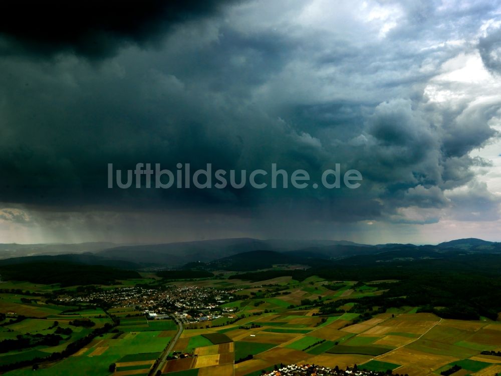 Luftaufnahme Dieburg - Gewitter- Wetter mit Regen- / Schauerentwicklung bei Dieburg in Hessen