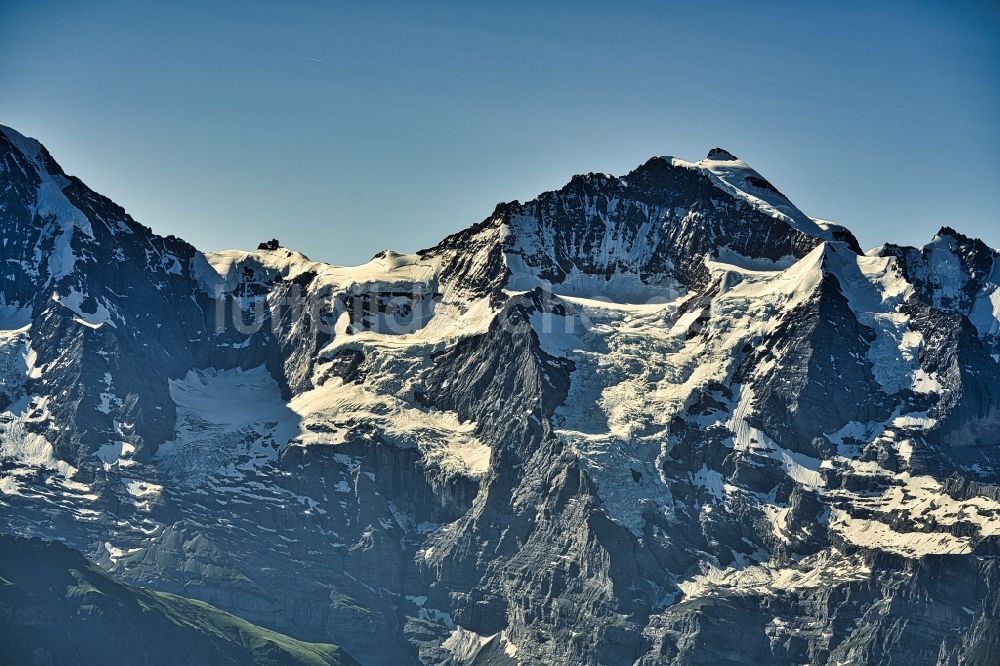 Luftbild Grindelwald - Gipfel, Felsen- und Berglandschaft von Moench und Jungfrau bei Grindelwald in den Berner Alpen, Schweiz