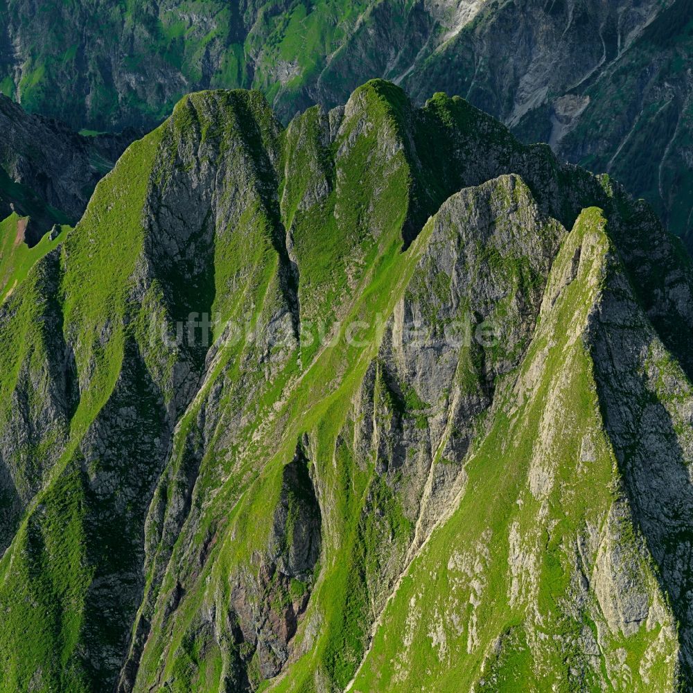 Luftbild Oberstdorf - Gipfel des Höfats in der Felsen- und Berglandschaft in Oberstdorf im Bundesland Bayern