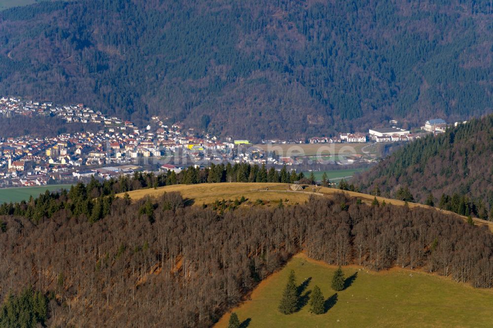 Luftbild Simonswald - Gipfel des Kandel, Berglandschaft im Ortsteil Sankt Peter in Waldkirch im Bundesland Baden-Württemberg