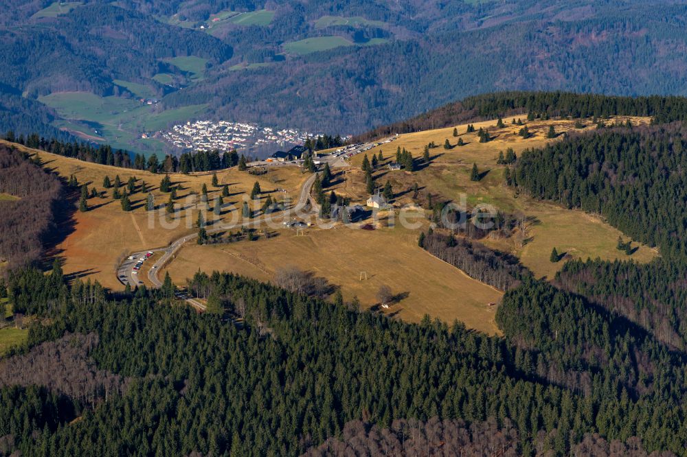 Simonswald aus der Vogelperspektive: Gipfel des Kandel, Berglandschaft im Ortsteil Sankt Peter in Waldkirch im Bundesland Baden-Württemberg