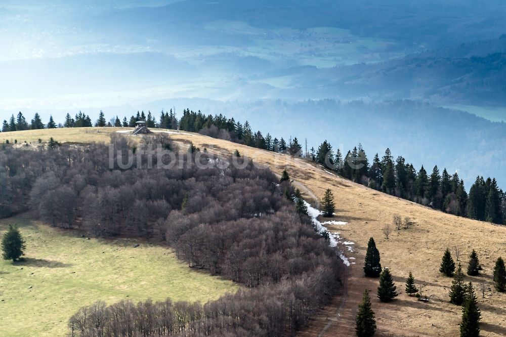 Luftaufnahme Simonswald - Gipfel Kandel Gebiet in der Felsen- und Berglandschaft in Simonswald im Bundesland Baden-Württemberg, Deutschland