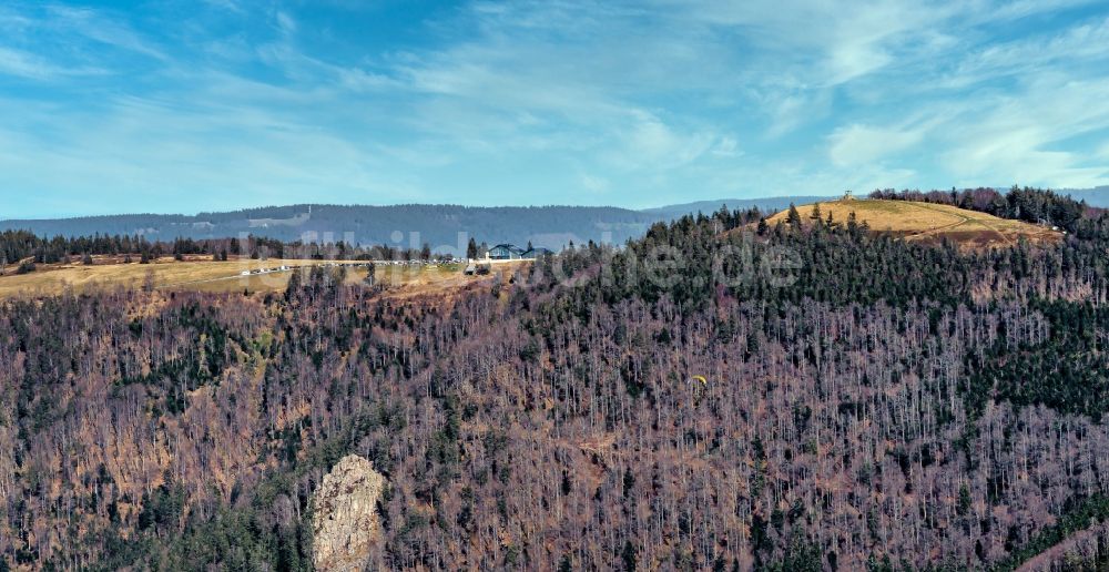 Luftaufnahme Simonswald - Gipfel Kandel Gebiet in der Felsen- und Berglandschaft in Simonswald im Bundesland Baden-Württemberg, Deutschland
