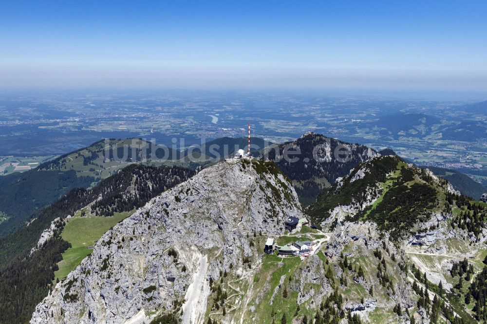 Bayrischzell von oben - Gipfel des Wendelsteinmassivs in den Alpen bei Bayrischzell im Bundesland Bayern