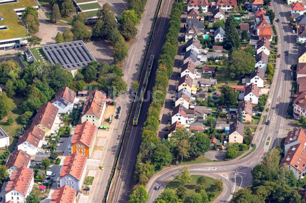 Luftaufnahme Emmendingen - Gleis- Strecke der Rheintalbahn durch Emmendingen im Bundesland Baden-Württemberg, Deutschland