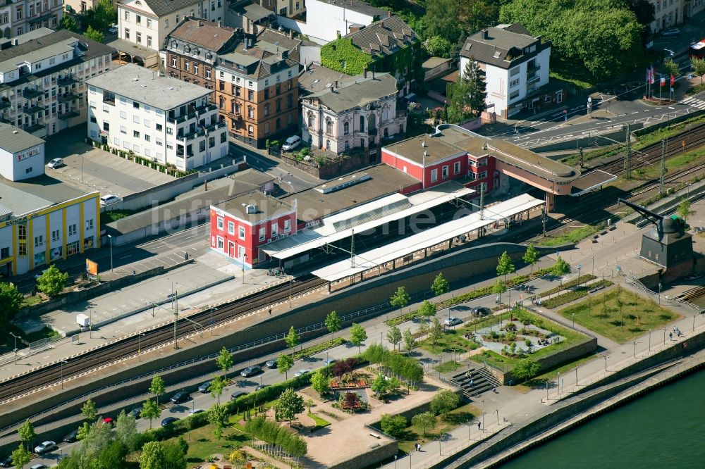 Luftbild Bingen am Rhein - Gleisverlauf und Bahnhofsgebäude der Deutschen Bahn in Bingen am Rhein im Bundesland Rheinland-Pfalz, Deutschland