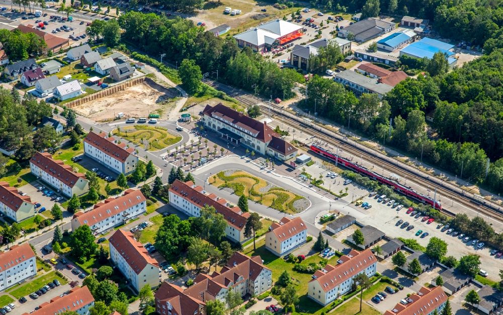 Luftbild Binz - Gleisverlauf und Bahnhofsgebäude der Deutschen Bahn in Binz im Bundesland Mecklenburg-Vorpommern