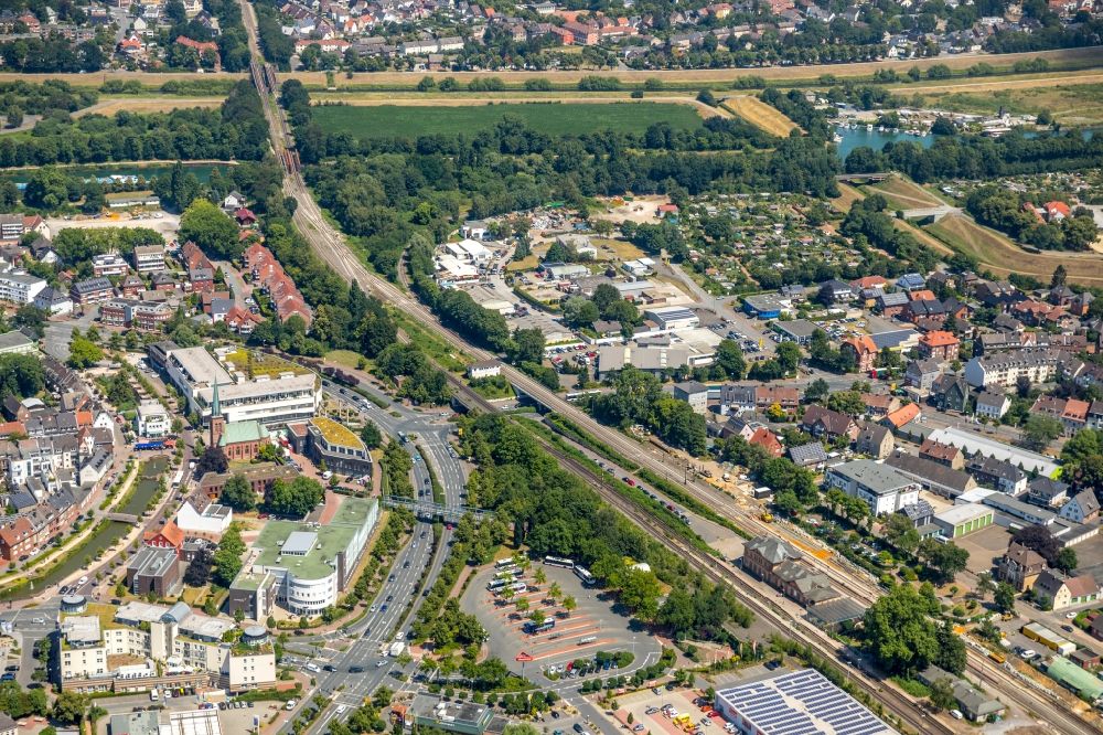 Luftbild Dorsten - Gleisverlauf und Bahnhofsgebäude der Deutschen Bahn in Dorsten im Bundesland Nordrhein-Westfalen, Deutschland