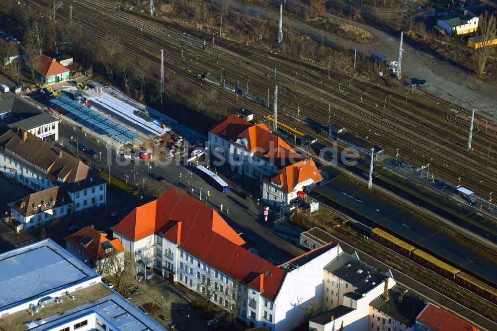 Oranienburg aus der Vogelperspektive: Gleisverlauf und Bahnhofsgebäude der Deutschen Bahn in Oranienburg im Bundesland Brandenburg, Deutschland
