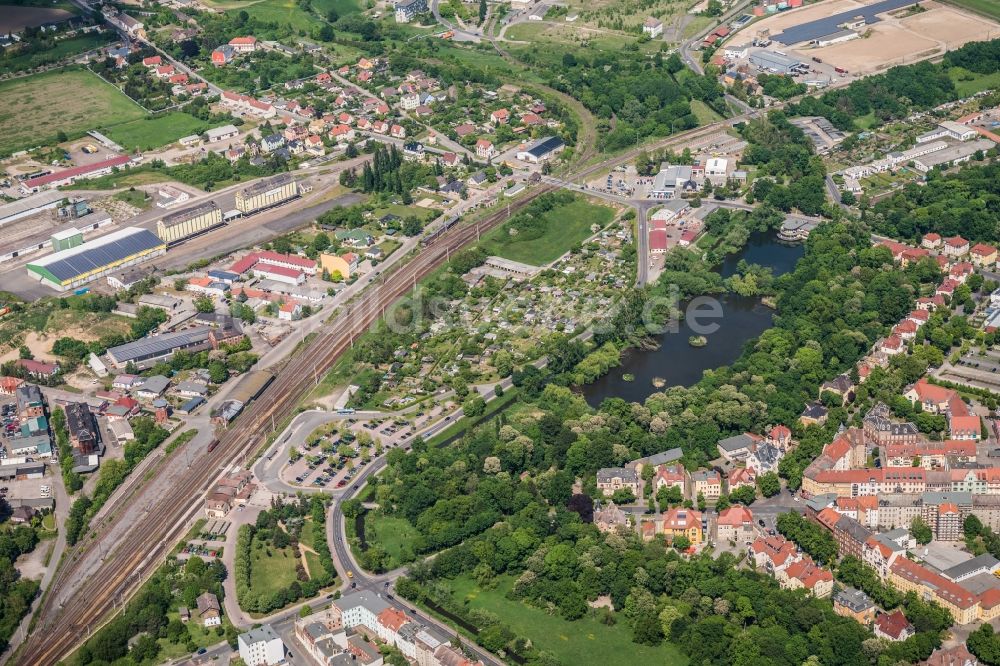Luftbild Torgau - Gleisverlauf und Bahnhofsgebäude der Deutschen Bahn in Torgau im Bundesland Sachsen, Deutschland