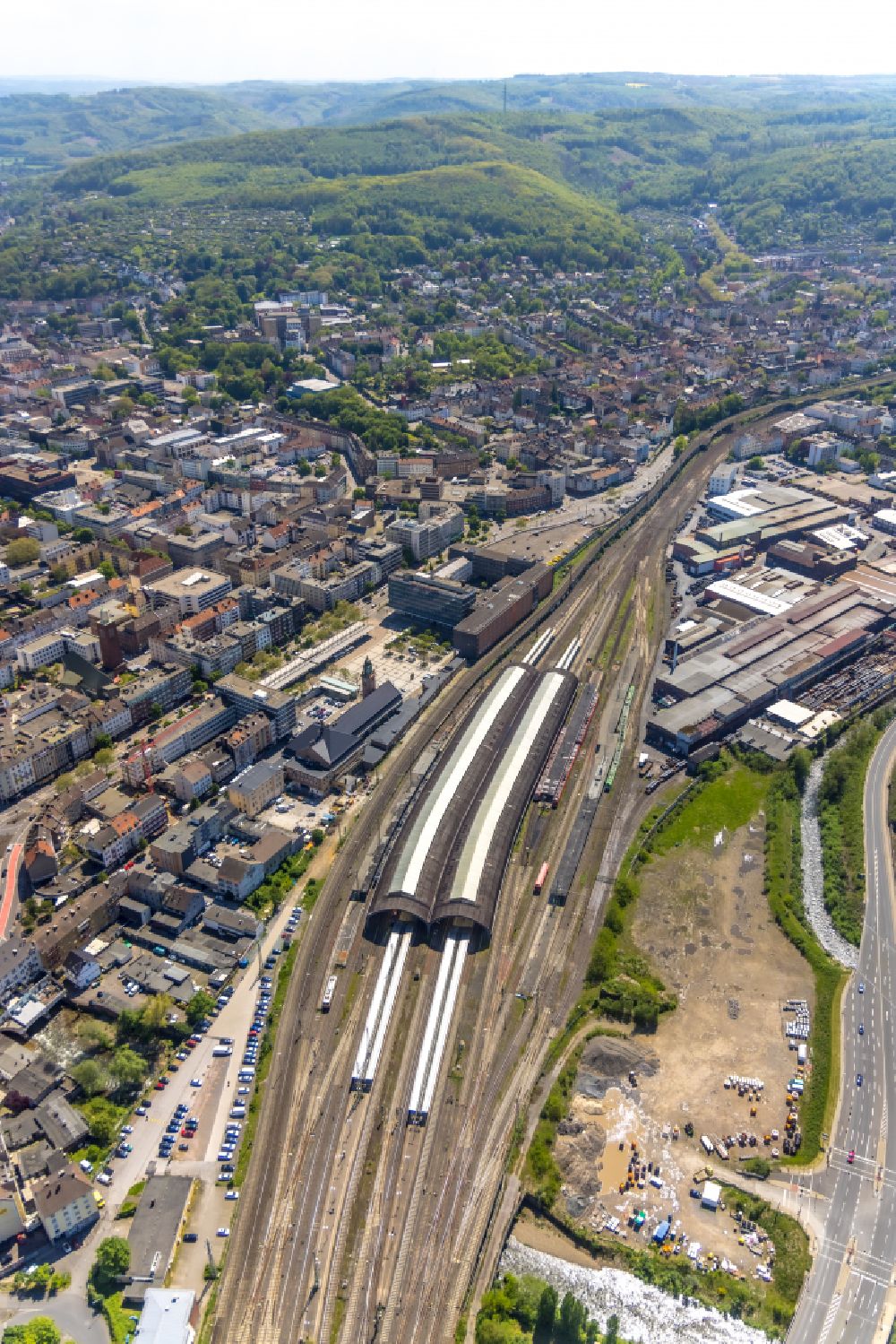 Luftbild Hagen - Gleisverlauf am Hauptbahnhof der Deutschen Bahn in Hagen im Bundesland Nordrhein-Westfalen, Deutschland
