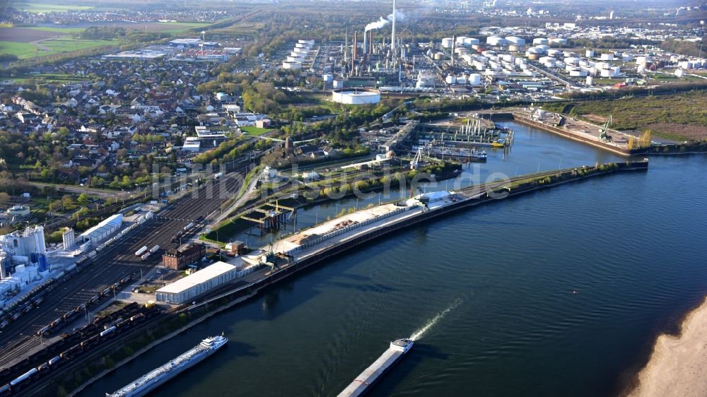 Luftbild Köln - Godorfer Hafen bei Wesseling im Bundesland Nordrhein-Westfalen, Deutschland