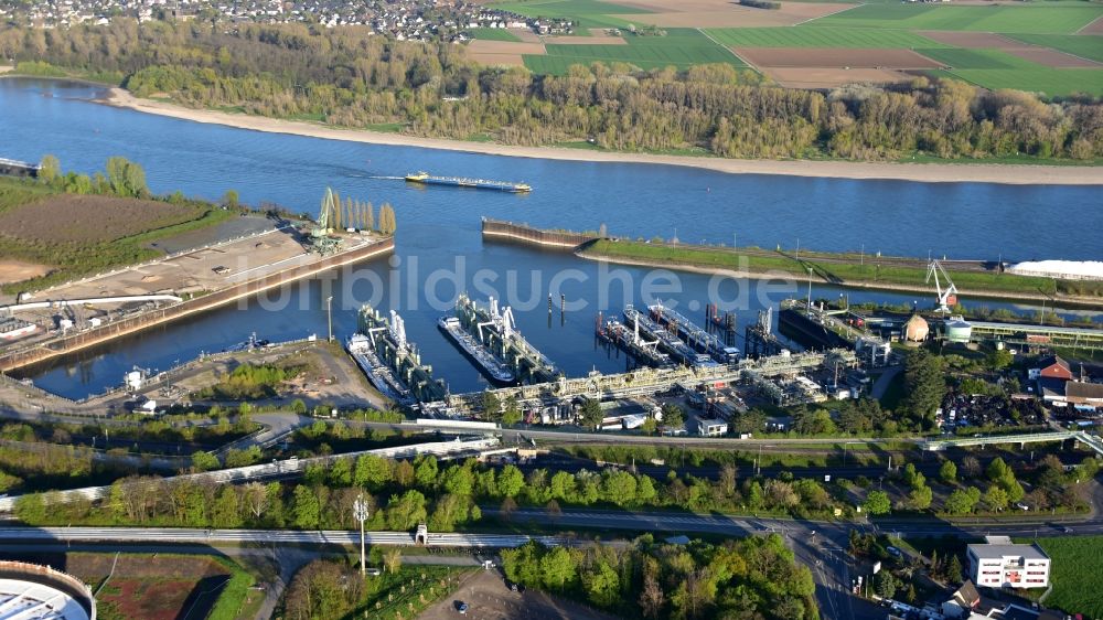 Luftaufnahme Köln - Godorfer Hafen bei Wesseling im Bundesland Nordrhein-Westfalen, Deutschland