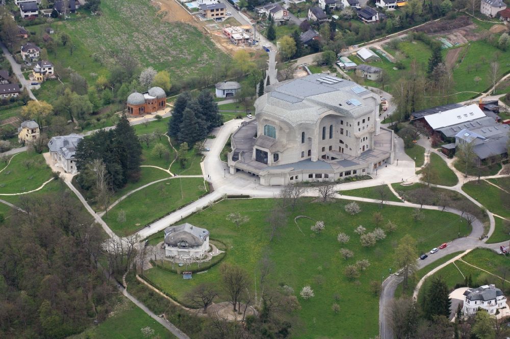 Dornach aus der Vogelperspektive: Goetheanum in Dornach in der Schweiz, Kanton Solothurn