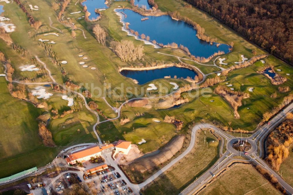 Essingen aus der Vogelperspektive: Golfanlage Landgut Dreihof in Essingen im Bundesland Rheinland-Pfalz