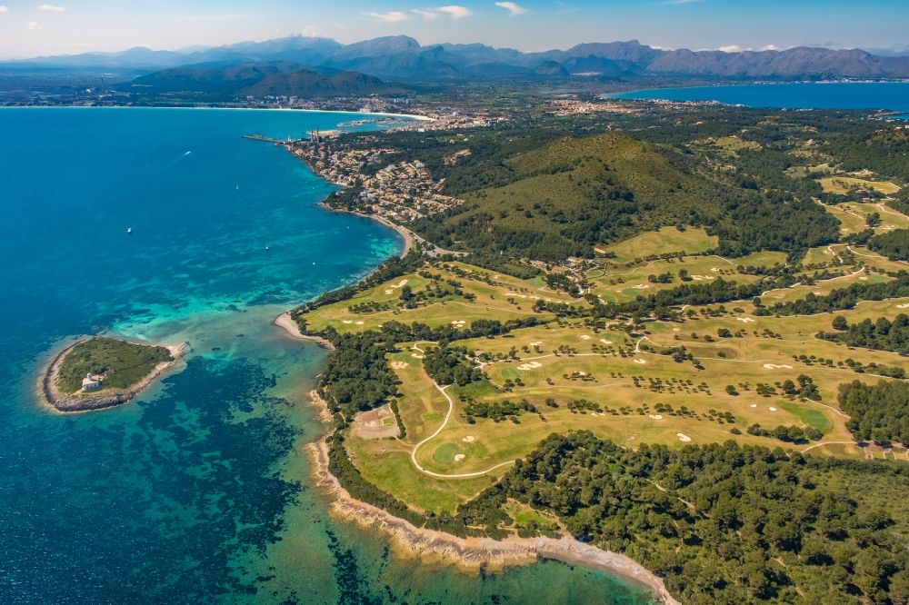 Luftbild Alcudia - Golfplatz Club de Golf Alcanada in Alcudia in Balearische Insel Mallorca, Spanien