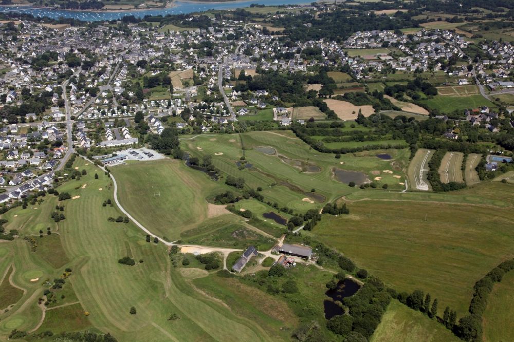 Lancieux aus der Vogelperspektive: Golfplatz La GAEA in Lancieux in Bretagne, Frankreich