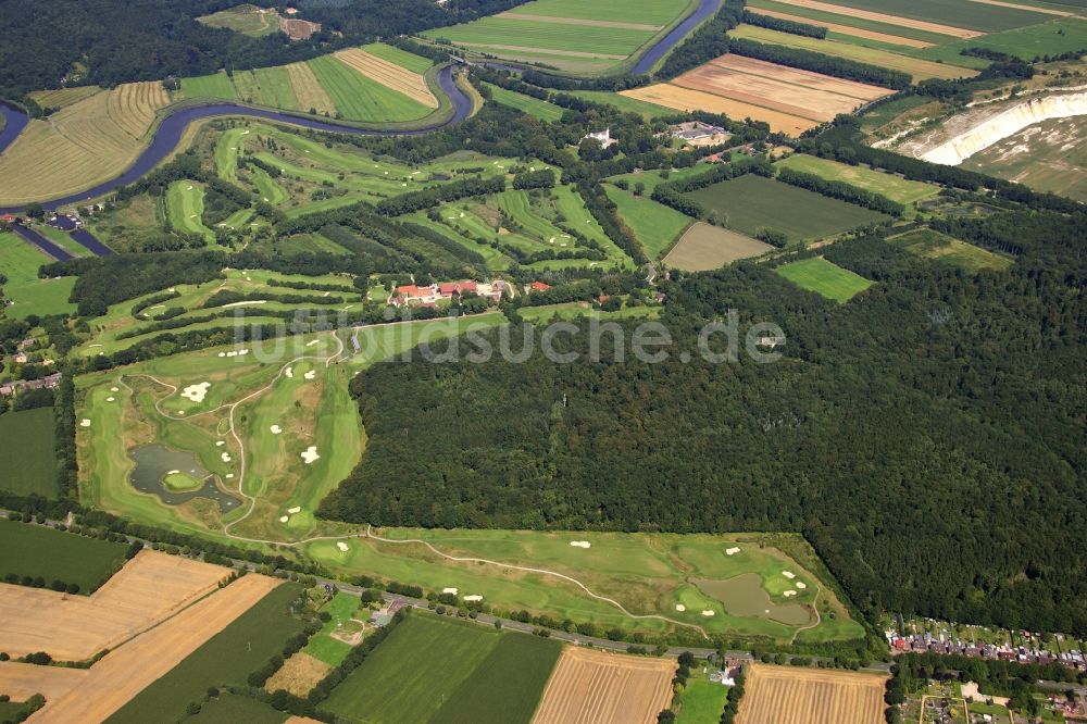 Breitenburg aus der Vogelperspektive: Golfplatz des Golf-Club Schloss Breitenburg e.V. in Breitenburg im Bundesland Schleswig-Holstein, Deutschland
