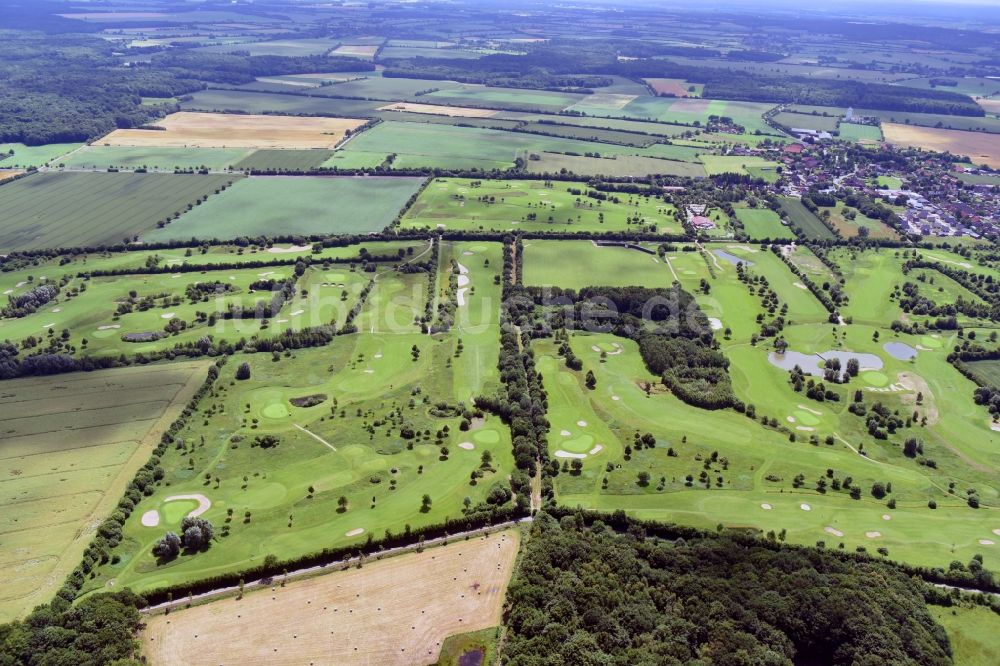 Luftbild Brunstorf - Golfplatz des Golf & Country Club Brunstorf an der Bundesstraße in Brunstorf im Bundesland Schleswig-Holstein, Deutschland
