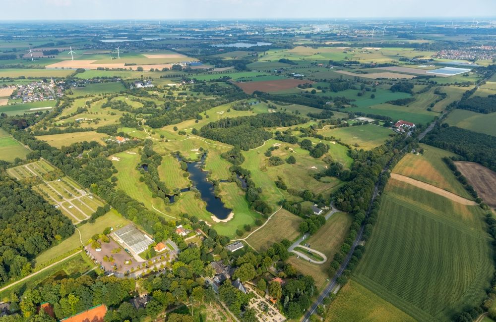 Luftaufnahme Bedburg-Hau - Golfplatz der Golf International Moyland GmbH & Co.KG an der Moyländer Allee in Bedburg-Hau im Bundesland Nordrhein-Westfalen, Deutschland