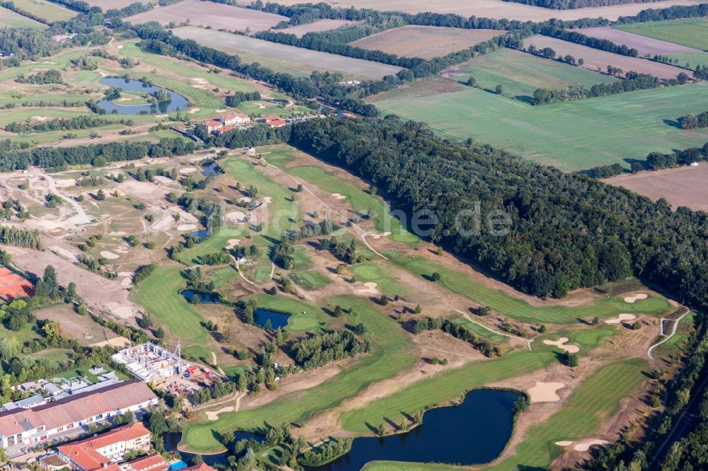 Adendorf von oben - Golfplatz Golf Resort Adendorf in Adendorf im Bundesland Niedersachsen, Deutschland
