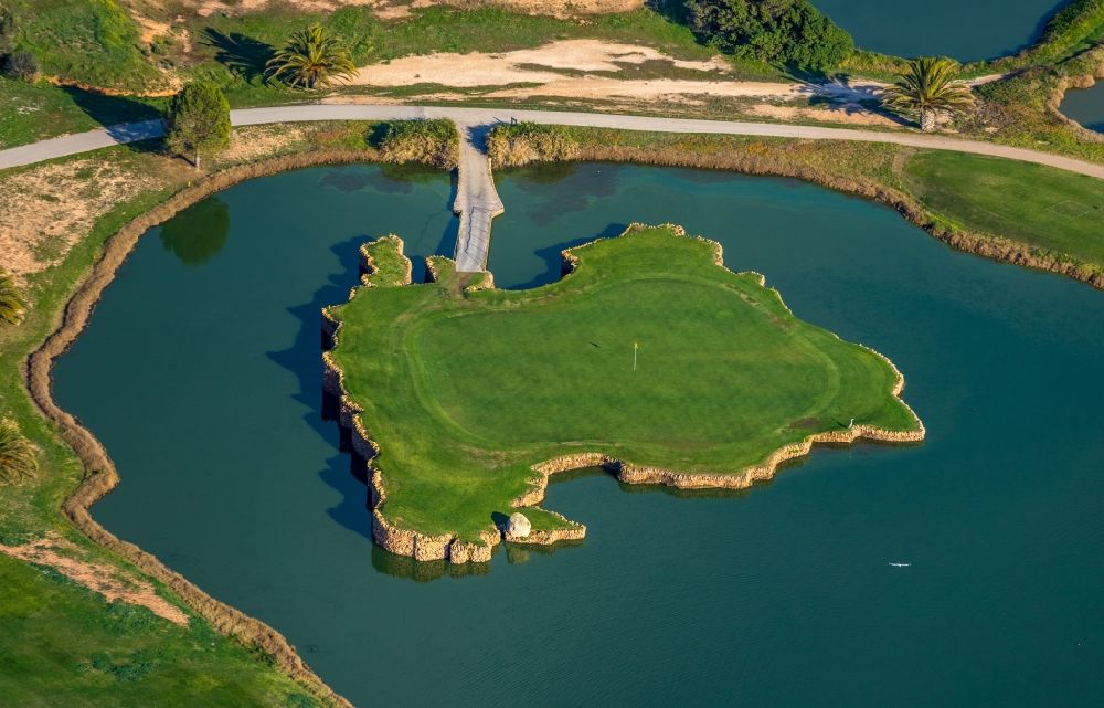 Calvia aus der Vogelperspektive: Golfplatz Golf Santa Ponsa II in Calvia in Balearische Insel Mallorca, Spanien