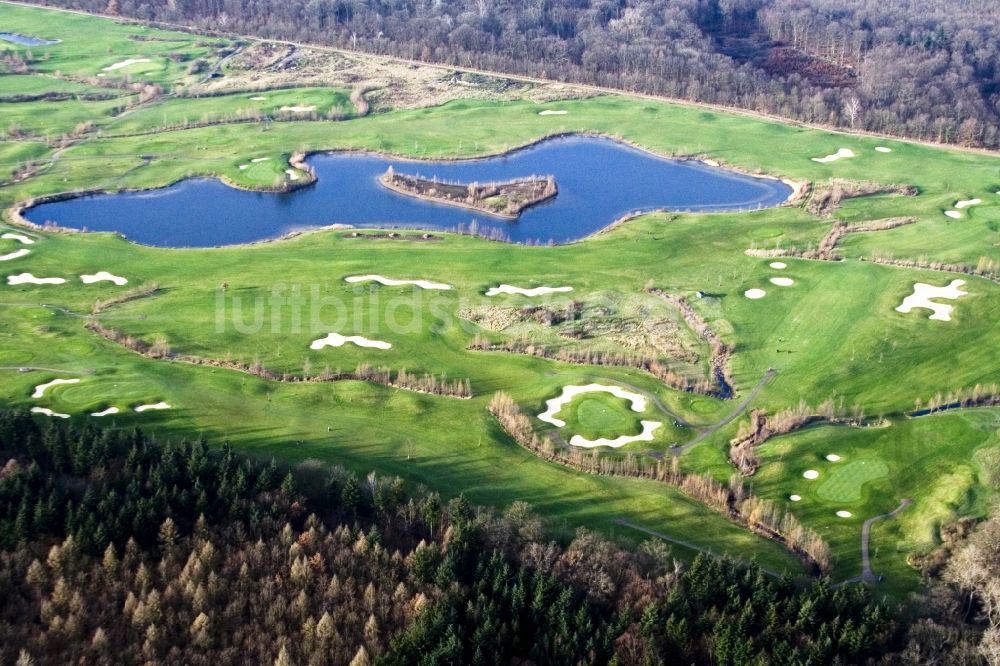 Essingen aus der Vogelperspektive: Golfplatz Golfanlage Landgut Dreihof in Essingen im Bundesland Rheinland-Pfalz