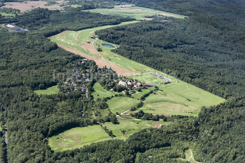 Kressbach aus der Vogelperspektive: Golfplatz Golfclub Schloss Kressbach in Kressbach im Bundesland Baden-Württemberg, Deutschland