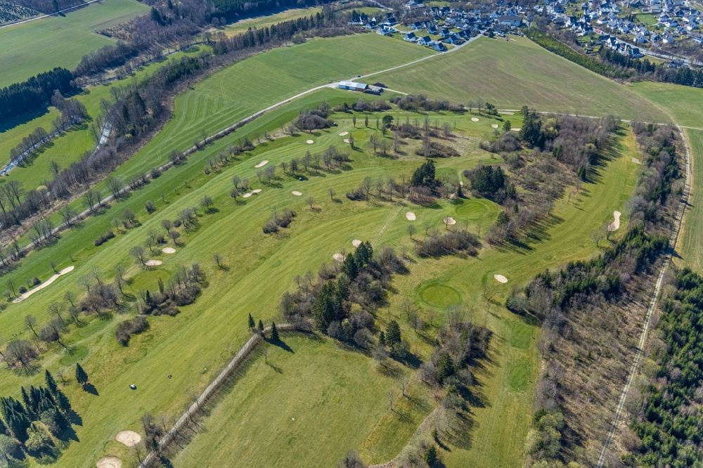 Winkhausen von oben - Golfplatz des Golfclub Schmallenberg e.V. in Winkhausen im Bundesland Nordrhein-Westfalen, Deutschland